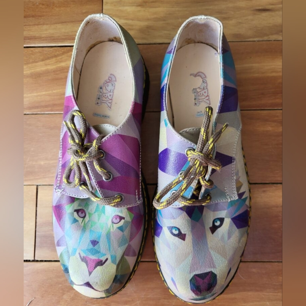 GOBY Colorful Geometric Lion And Wolf Women's Shoes